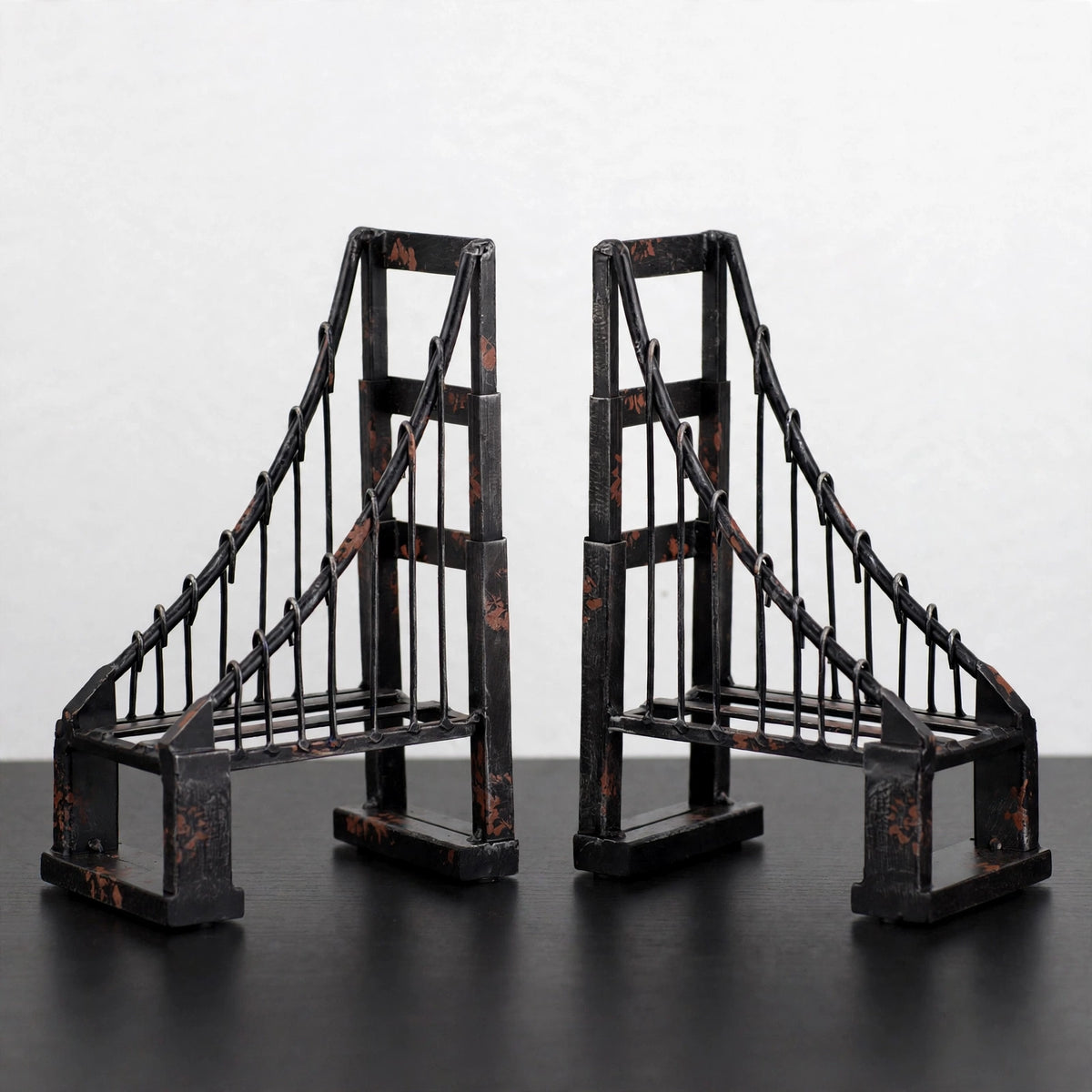 Quelmar Bookend Set